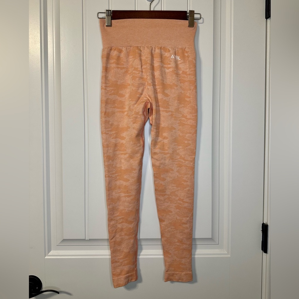 AYBL Peach Camo Seamless Leggings - Women’s Small